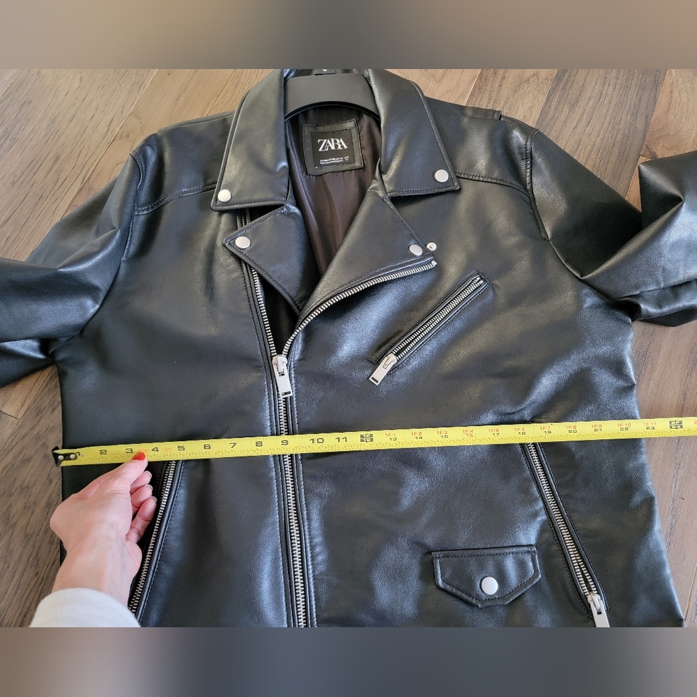 đ¤ Zara Moto BikerâJacket Black Faux Leather Zipper &Buckle Detailing Motorcycle - Picture 2 of 16